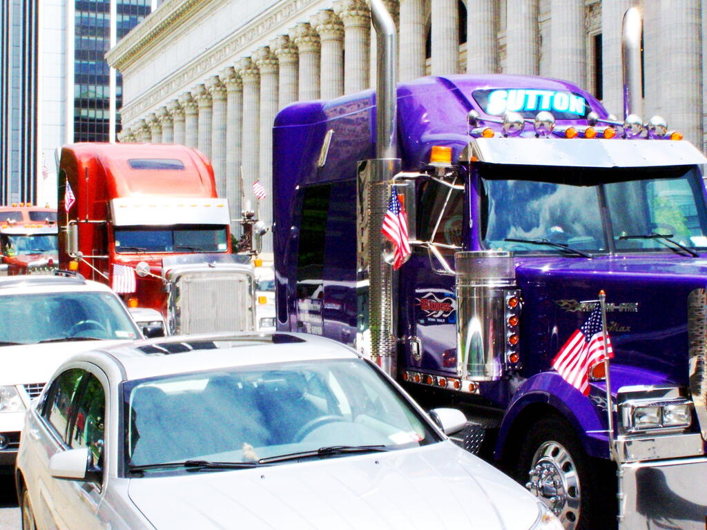 Washington Ave Truckers Protest