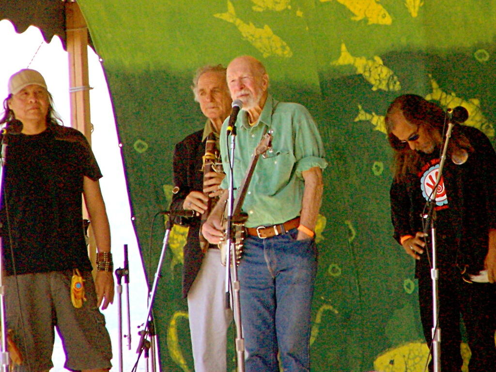 Pete Seeger Blesses the River