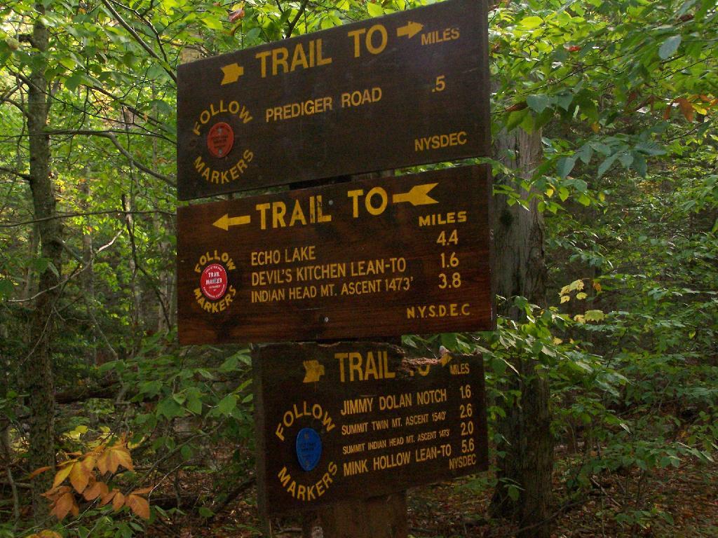 Jimmy Dolan Notch Trail and Escarpment Trail