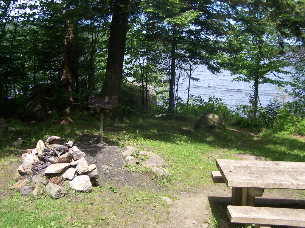 Picnic Area at Somerset Reservior