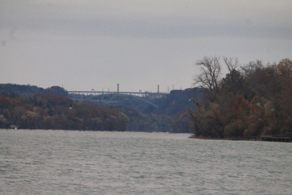 Niagara River and Lewiston Bridge