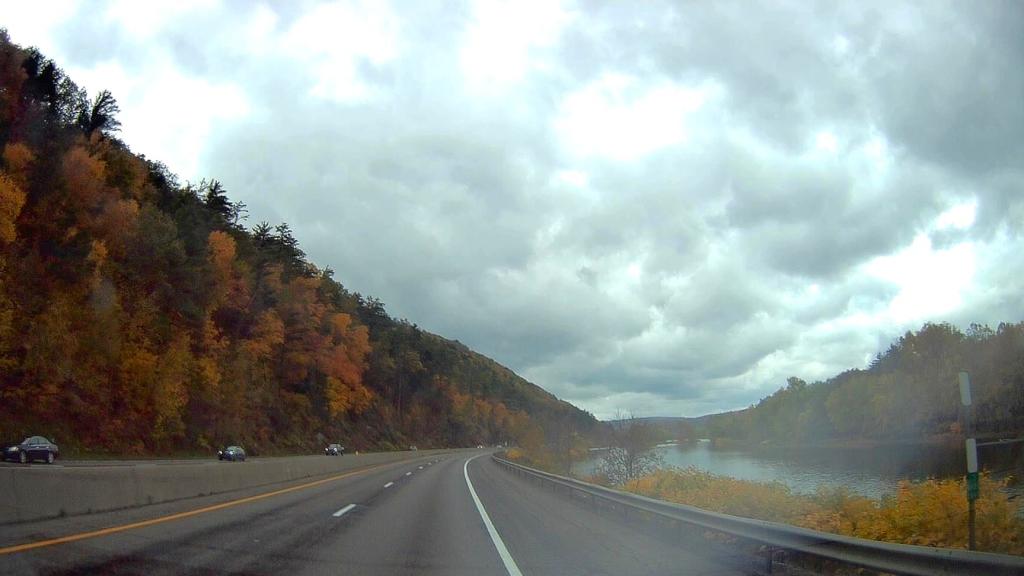 Photo: Color along Interstate 88 North of Binghamton