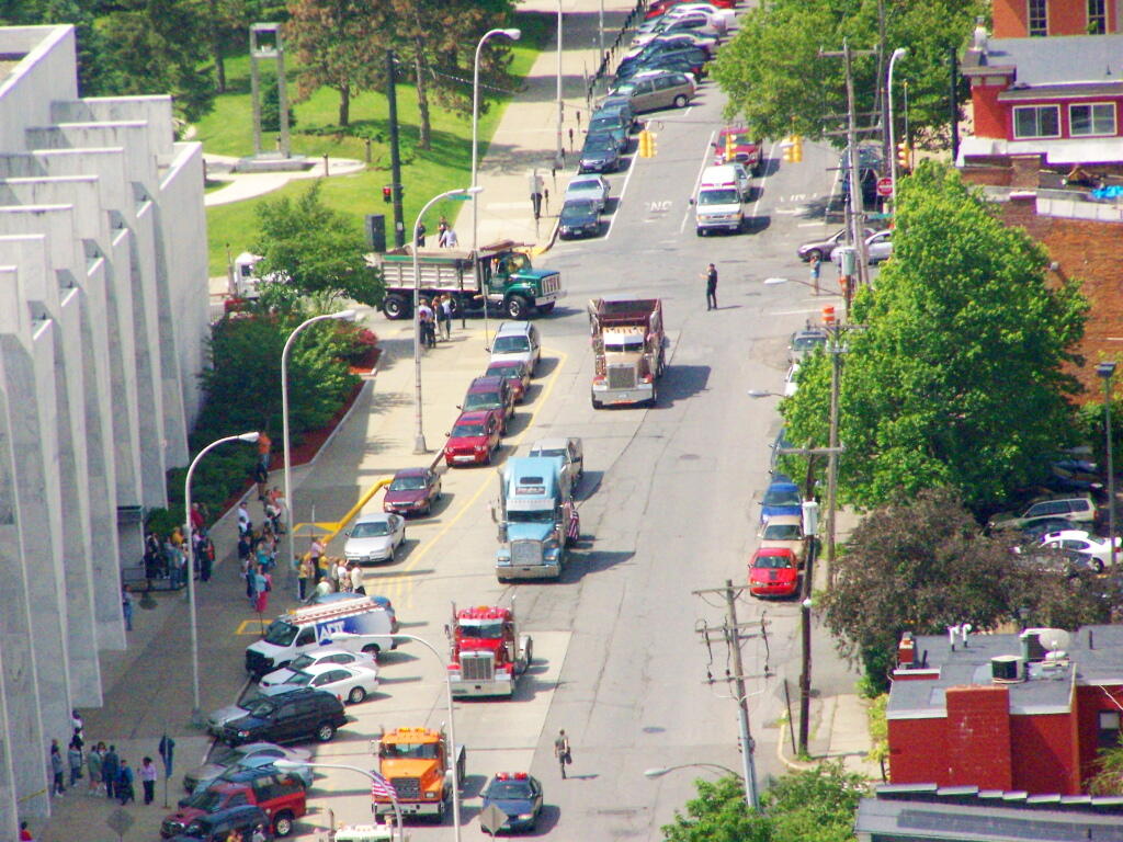 Photo: Trucks Turn onto Swan