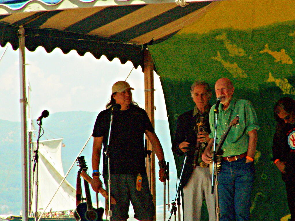 Photo: Pete Sings in Front of Clearwater