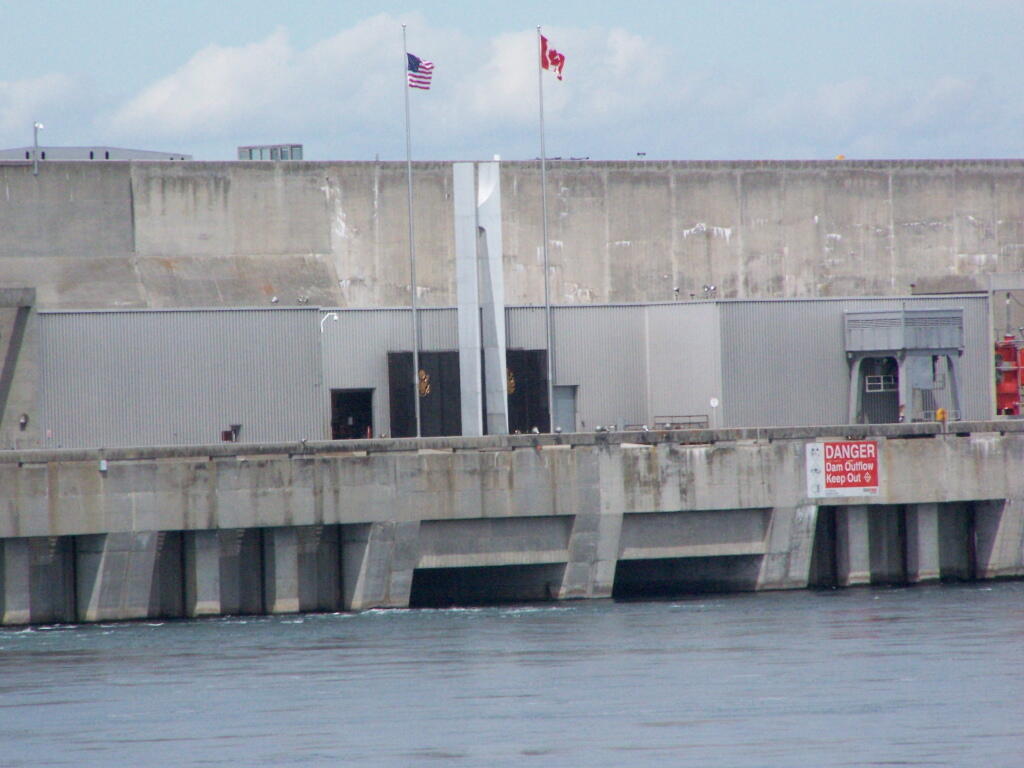 Photo: Candian-American Interface