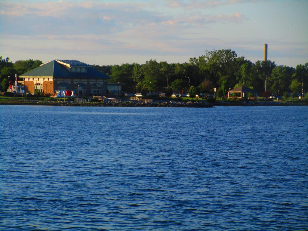 Photo: Geneva Waterfront from Long Pier