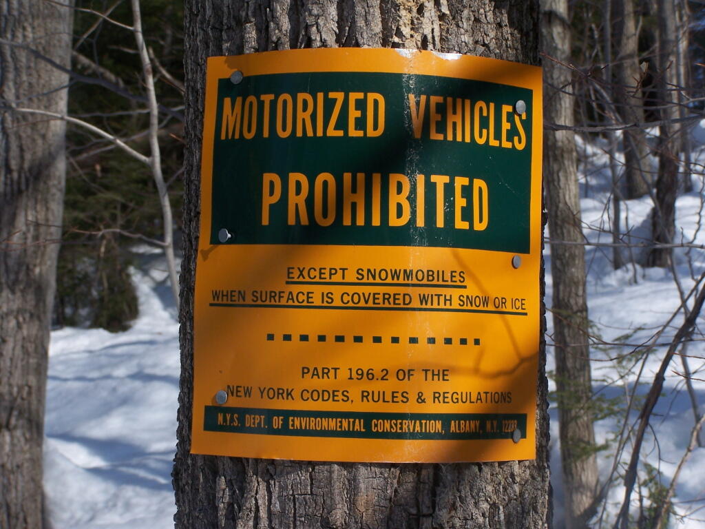 Photo: Motor Vehicles Prohibited