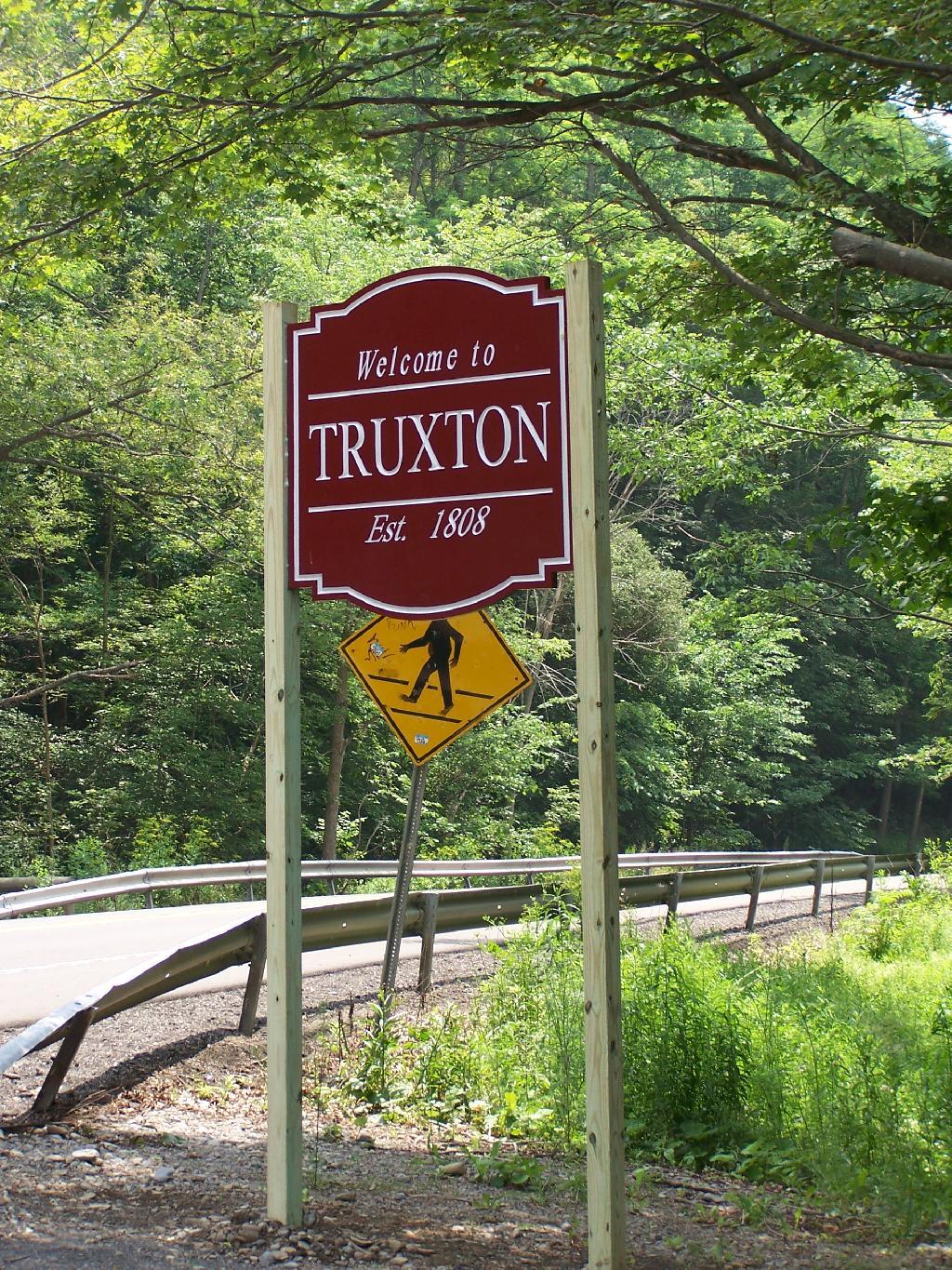 Photo: Town of Truxton Sign