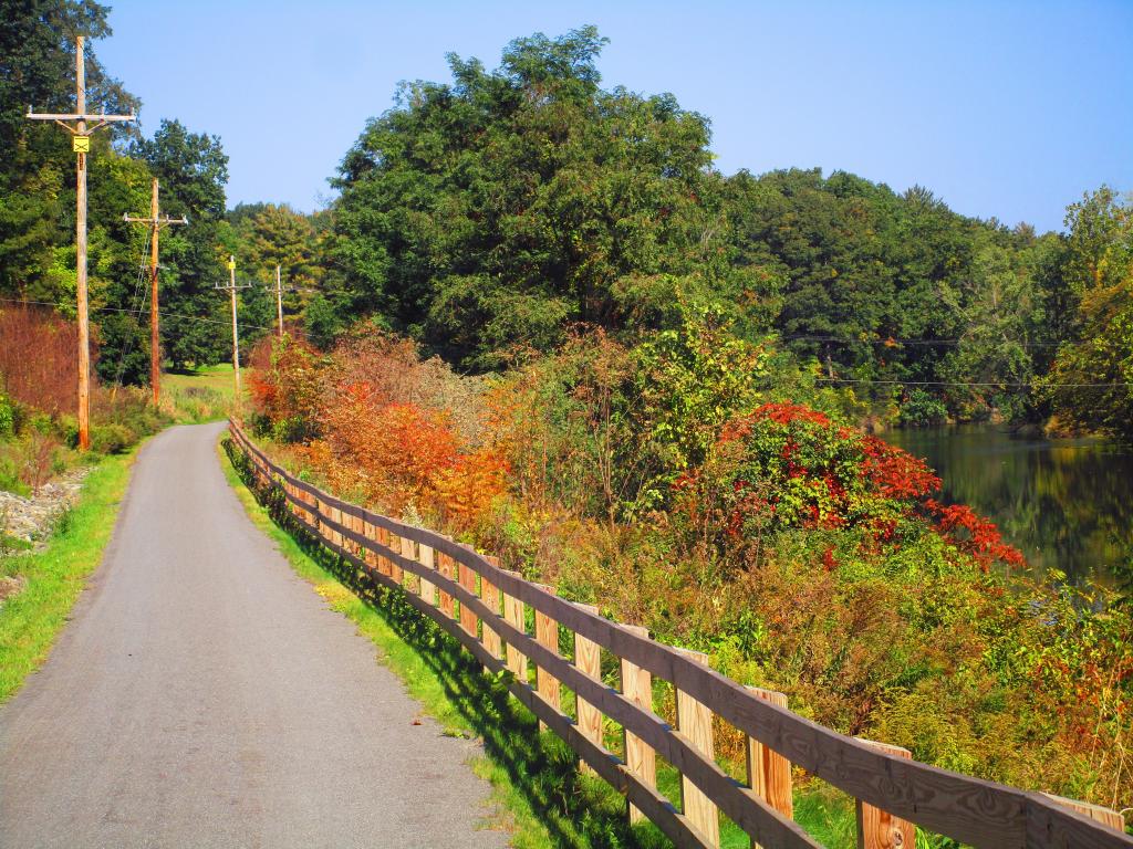 Photo: Along the Kinderhook Creek