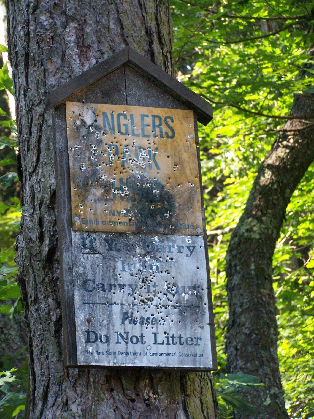 Photo: Gate at Mallet Pond