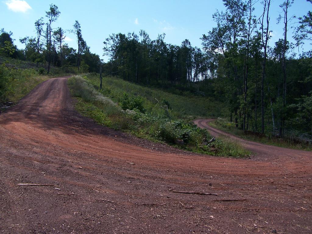 Photo: Hairpin Turn on DEC Truck Trail
