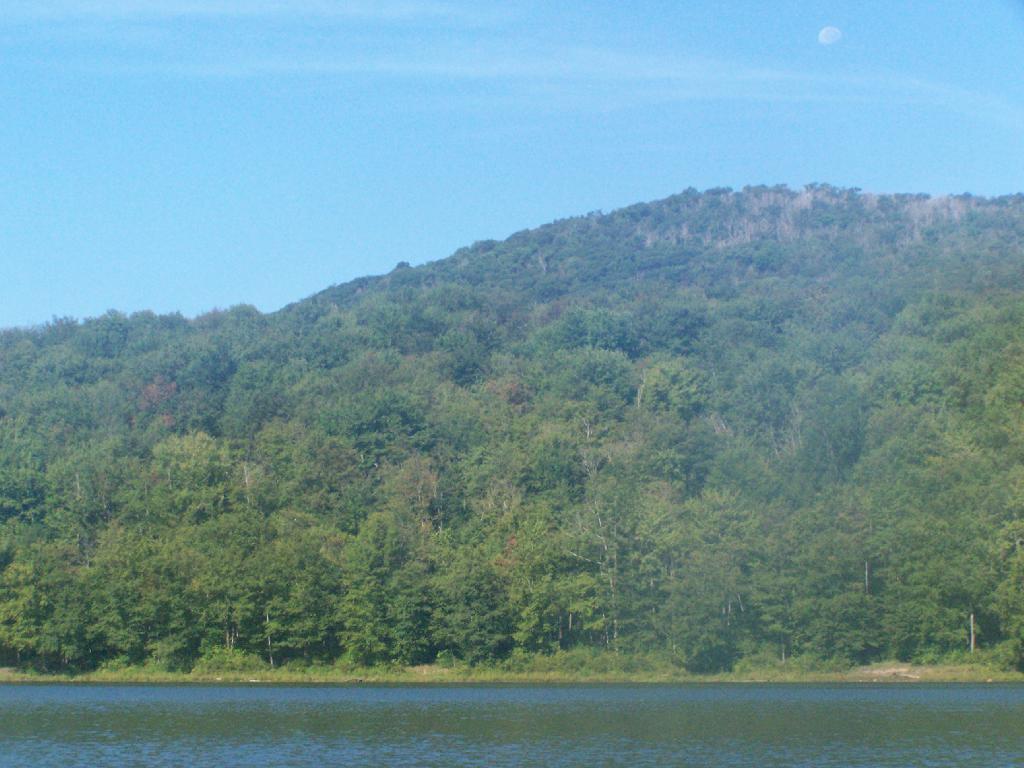 Photo: Touchmenot Mountain