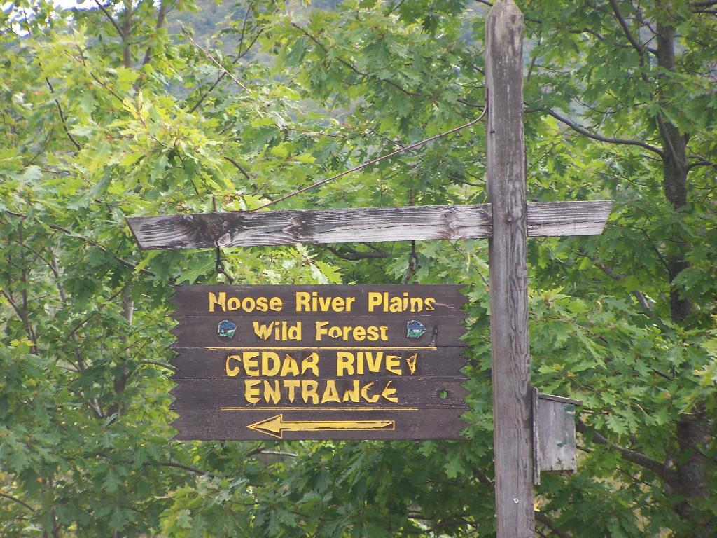 Photo: Cedar River Entrance Sign