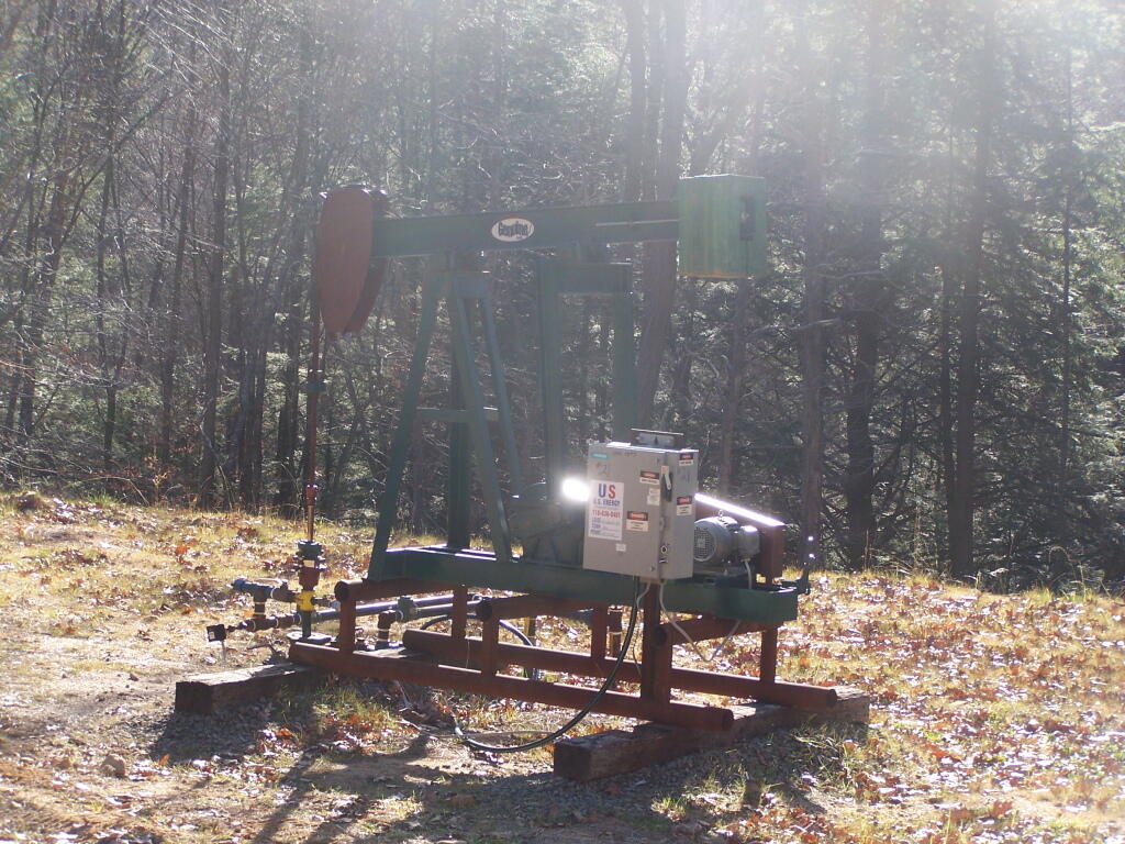 Photo: Oil Well