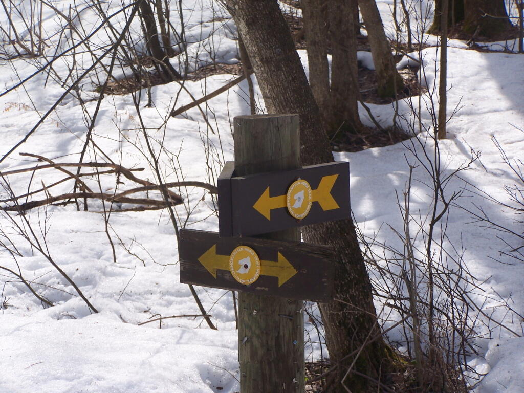 Photo: Trail Turns to Avoid Private Inholding