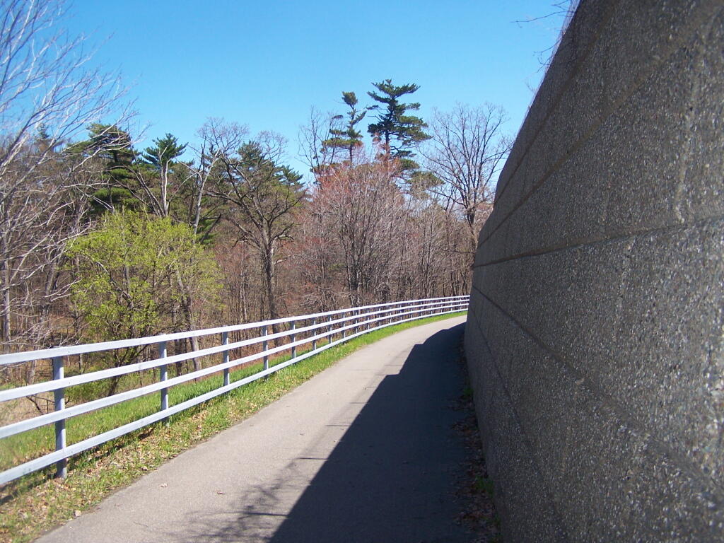 Photo: Retaining Wall Along Thruway Fly Over Ramp