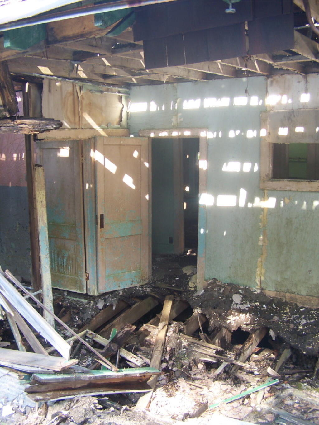 Photo: Inside Ruins of Tahawus Club Building