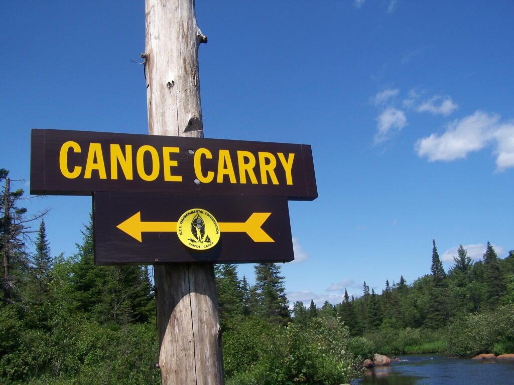 Photo: Canoe Carry Sign on the Mud River