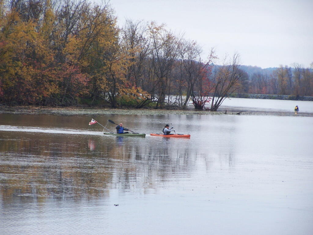 Photo: Kayakers Out on the South Bay