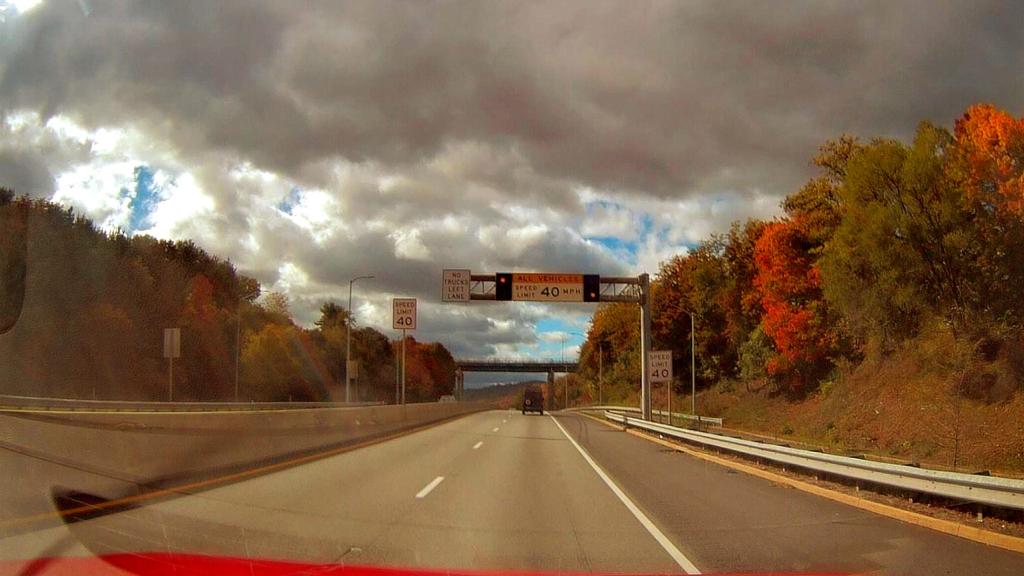 Photo: 40 MPH Cumberland Thruway