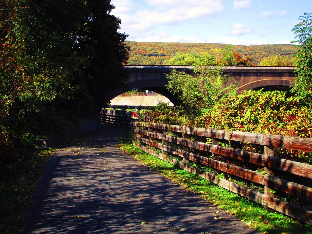 Photo: Railgrade