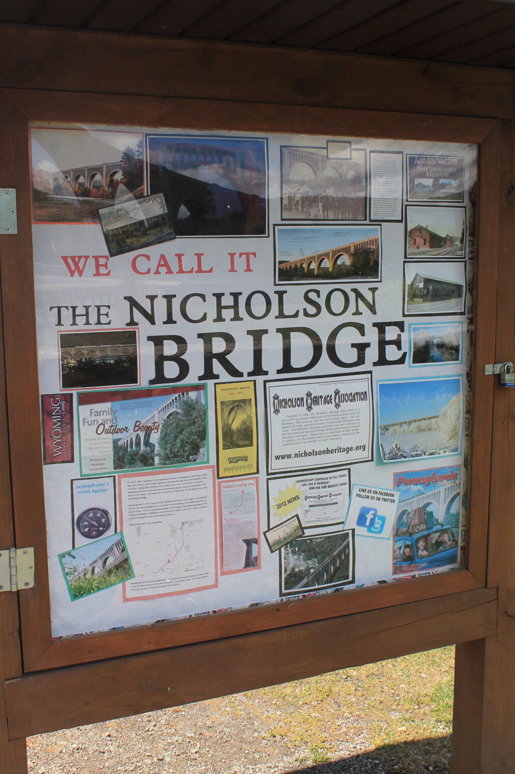 Photo: Bridge Info Sign