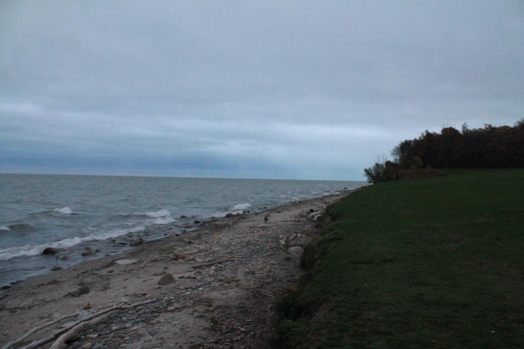 Photo: Sand Bluf along the Lake