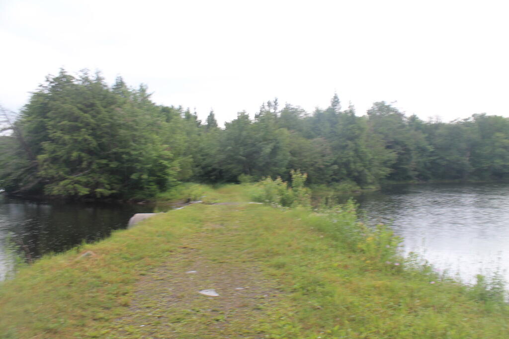 Photo: Hall Island Causeway