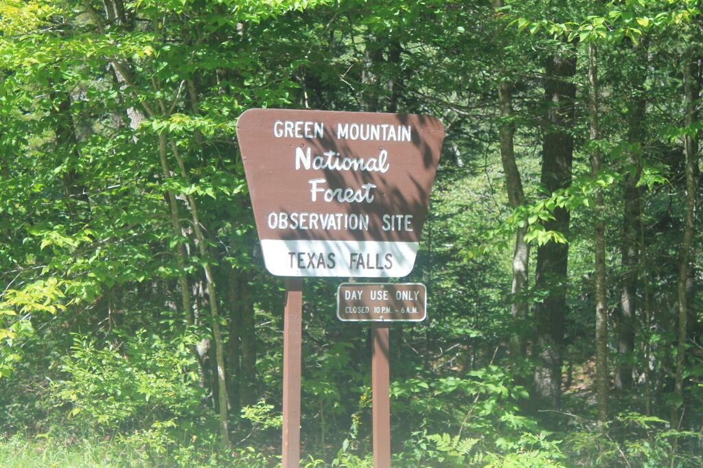 Photo: Texas Falls Welcome Sign