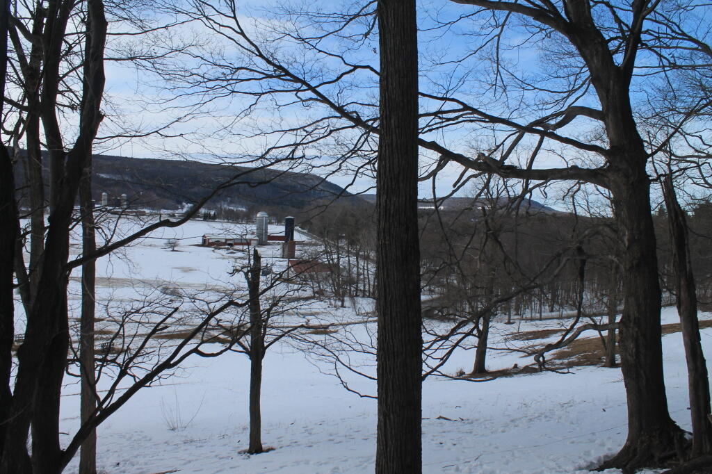 Photo: Farm at the Start of Bennett Hill Trail