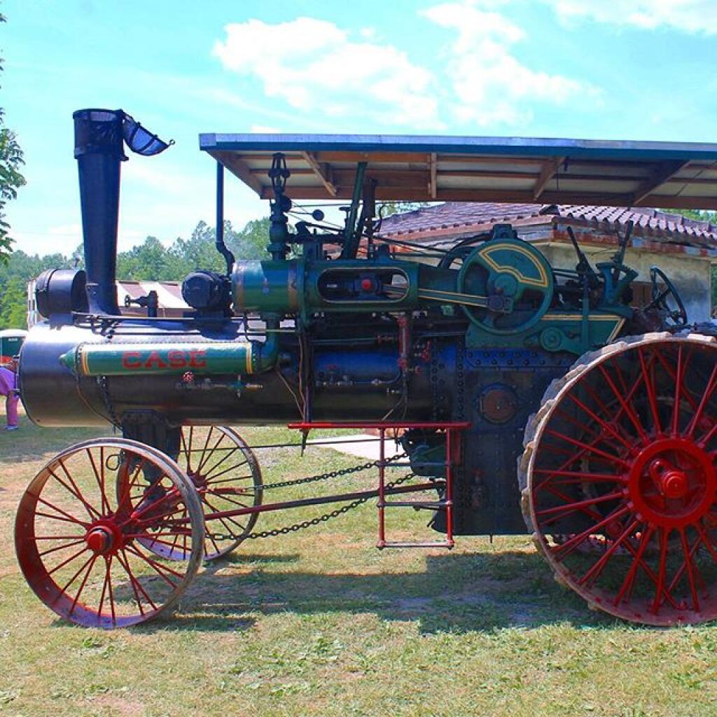 Photo: Steam Tractor #gasup2016