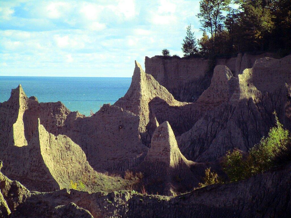 Photo: Chimney Bluffs
