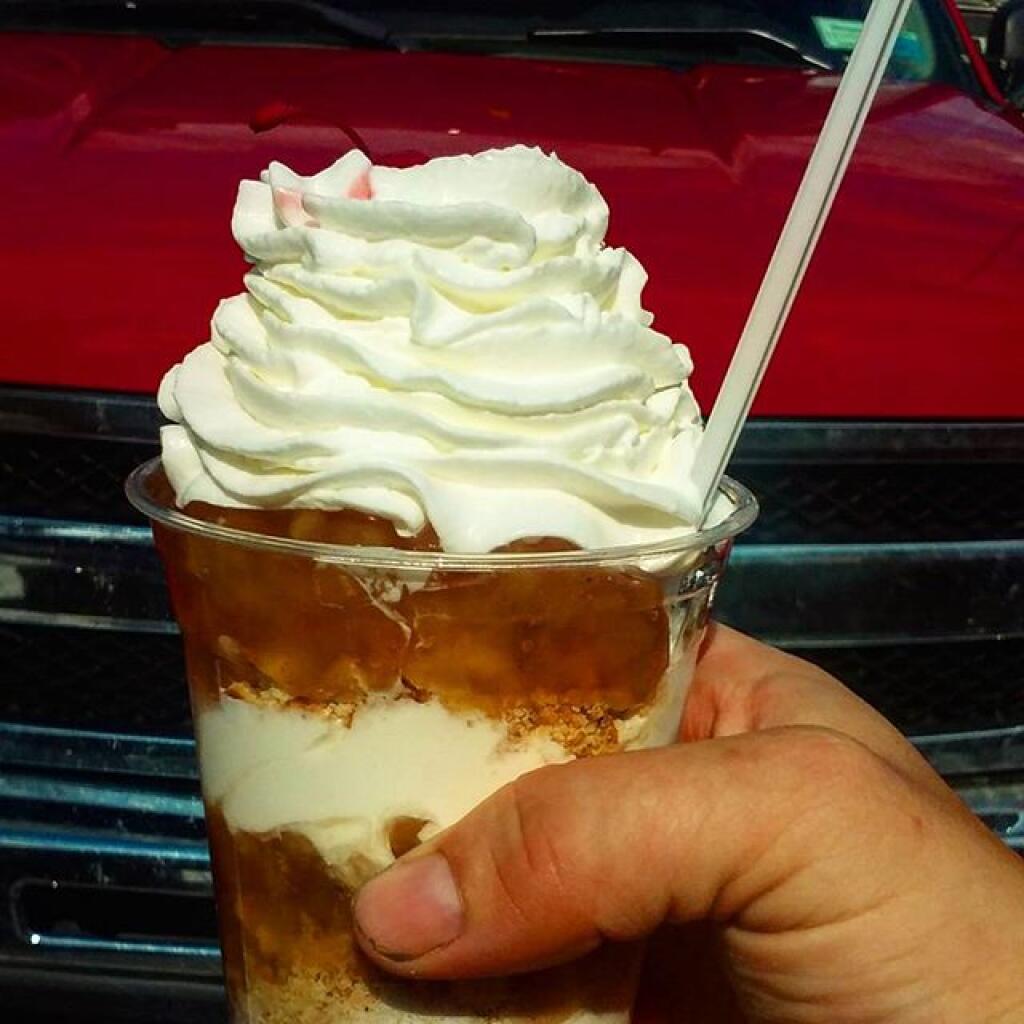 Photo: Yummy. Hot pie sundae.