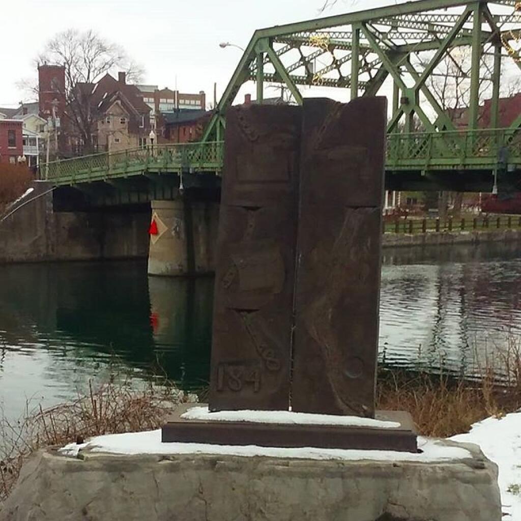 Photo: Monument Trail