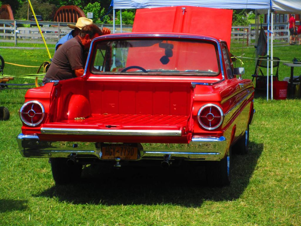 Photo: Ford Ranchero [Expires July 6 2026]