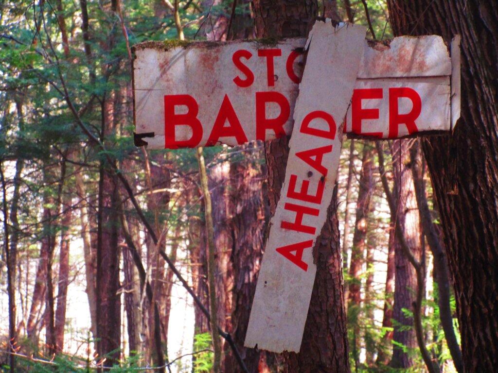 Photo: Stop Barrier Ahead