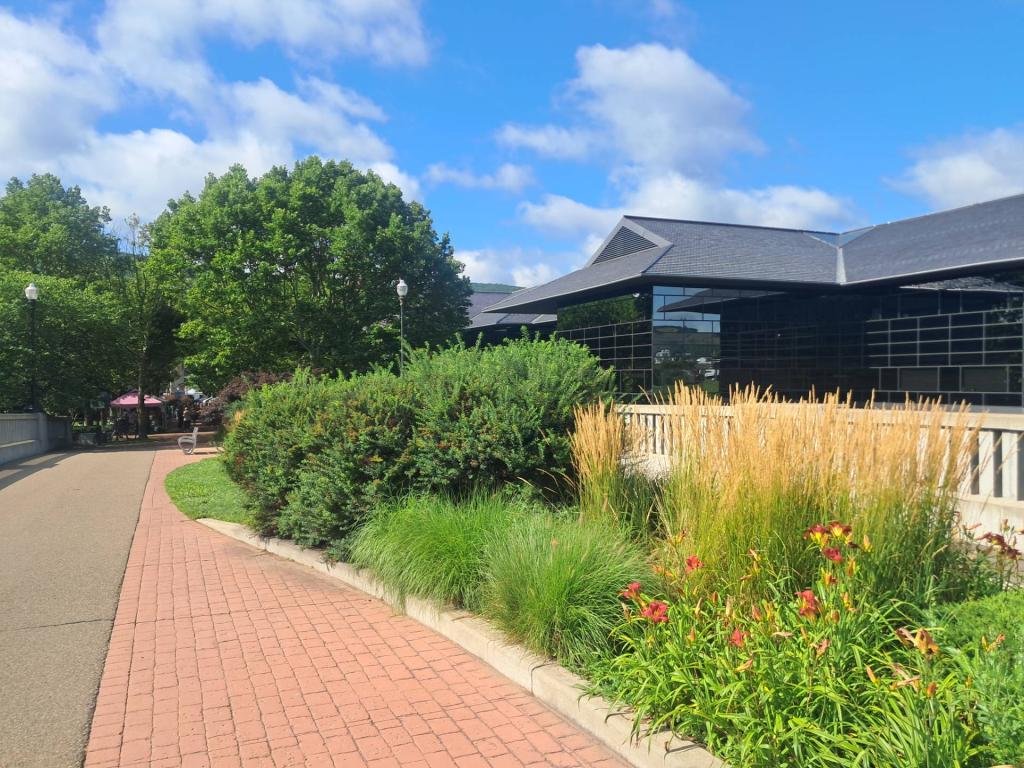 Photo: Corning Museum of Glass [Expires August 20 2026]