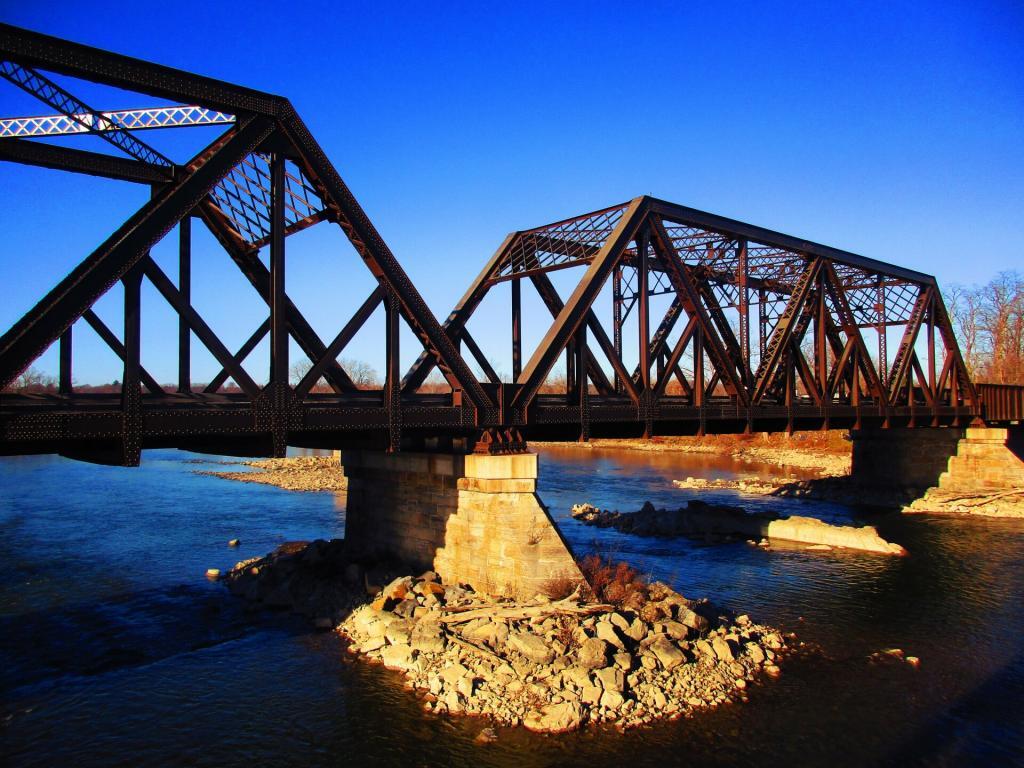 Photo: NY 5S to Rail Bridge