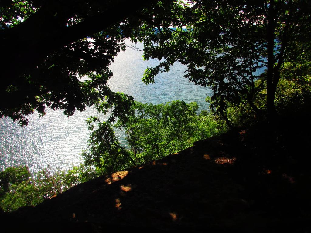 Photo: Cliffs Edge Photo: Cliffs Edge