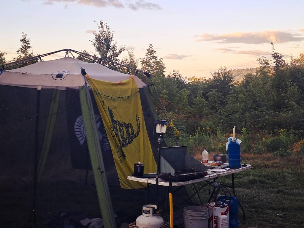 Photo: Screen Tent